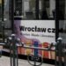 „Wrocław czyta”. Pisarki będą rozdawać książki w tramwaju.