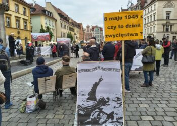 Wrocławianie domagają się prawdy historycznej i niemieckich reparacji
