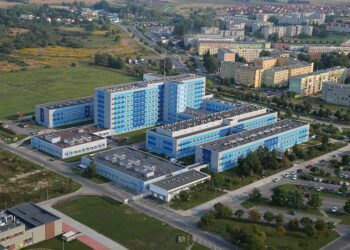 Szpital tonie w długach, ale wydaje setki milionów. Ryzykowna strategia władz Dolnego Śląska?