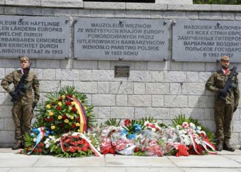 Pamięć, która nie może zginąć. W Rogoźnicy uczczono ofiary niemieckich nazistowskich obozów