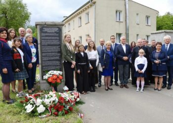 Pamięć przywrócona. W Wałbrzychu upamiętniono ofiary filii obozu Gross-Rosen