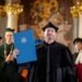 Uniwersytet Wrocławski honoruje admiratora Bandery. Burza po decyzji o doktoracie dla ukraińskiego pisarza