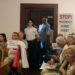 Awantura o krzyż i protest mieszkańców. Mimo kontrowersji prezydent Legnicy otrzymał absolutorium