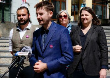 Partia Razem popiera referendum w Kłodzku i chce odwołania burmistrza Michała Piszki