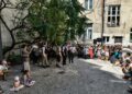 Wrocław zaśpiewał z Warszawą. Powstańcze pieśni zabrzmiały przy muralu na Komuny Paryskiej