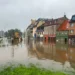 Miliony dla „powodzian” pod lupą. Pieniądze trafiły do męża działaczki KO i jej sąsiadów