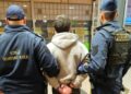 Pił alkohol przed Dworcem Głównym we Wrocławiu. Okazało się, że jest poszukiwany międzynarodowo