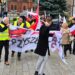 „Rząd nie stoi ponad prawem”. Manifestacja w Legnicy